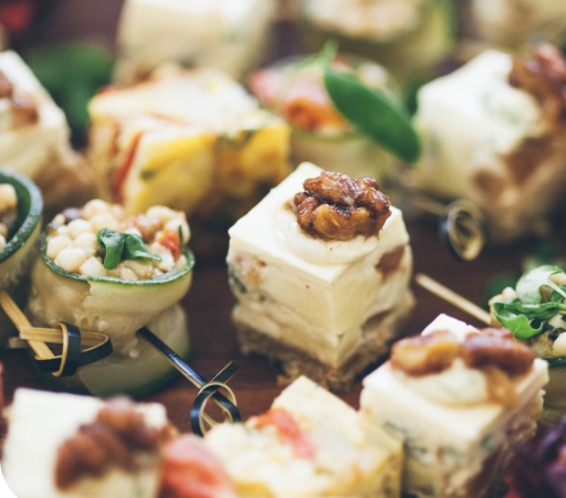 Snack Häppchen mit Nüssen, Teil eines Party Caterings.