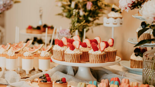 Süße Leckerein, Messe-Catering. Lieblig angerichtet für eine hochzeit 