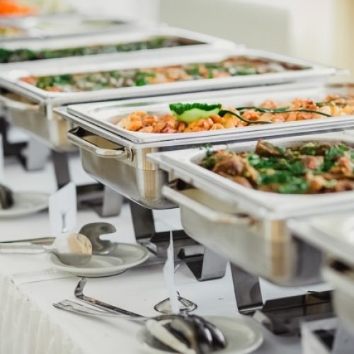 Das Bild zeigt ein Buffet beim Catering in Frankfurt am Main.